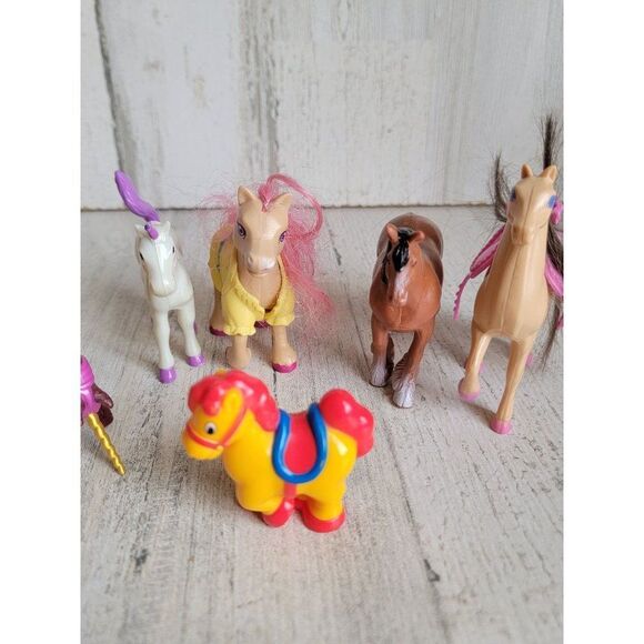 Variety unicorn horse play toy figure set doll assortment - Picture 4 of 9